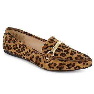 NWT Tahari Leopard Print Flats Loafers Pointed-Toe